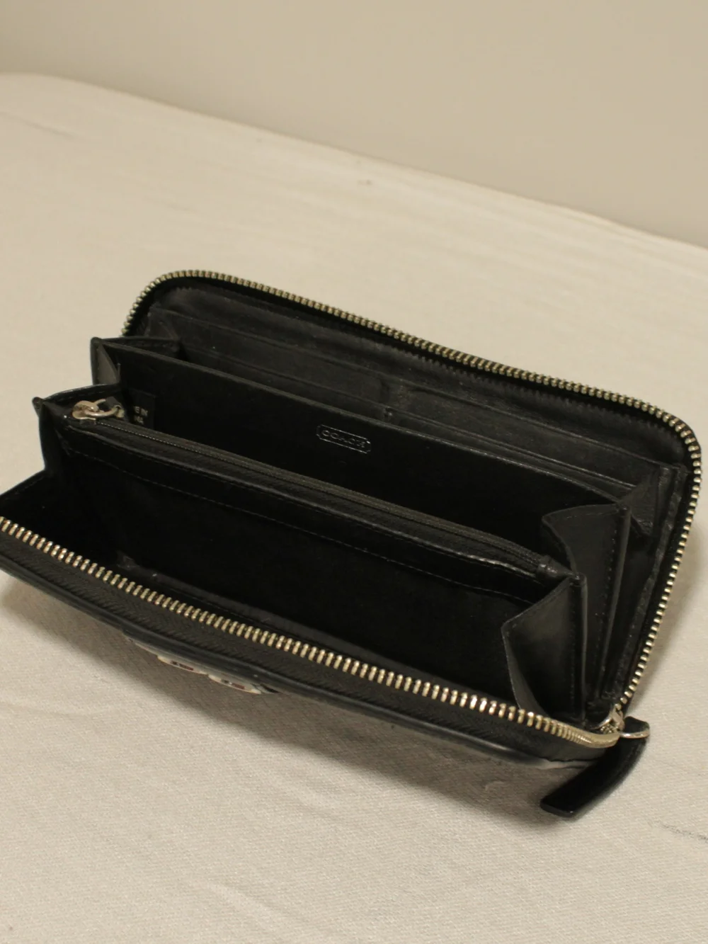 Coach continental card